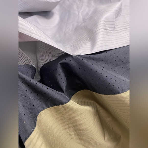 Imperial Motion FLEET GHOST REFLECTIVE Lightweight athleisure Hood Jacket Small - Picture 10 of 16